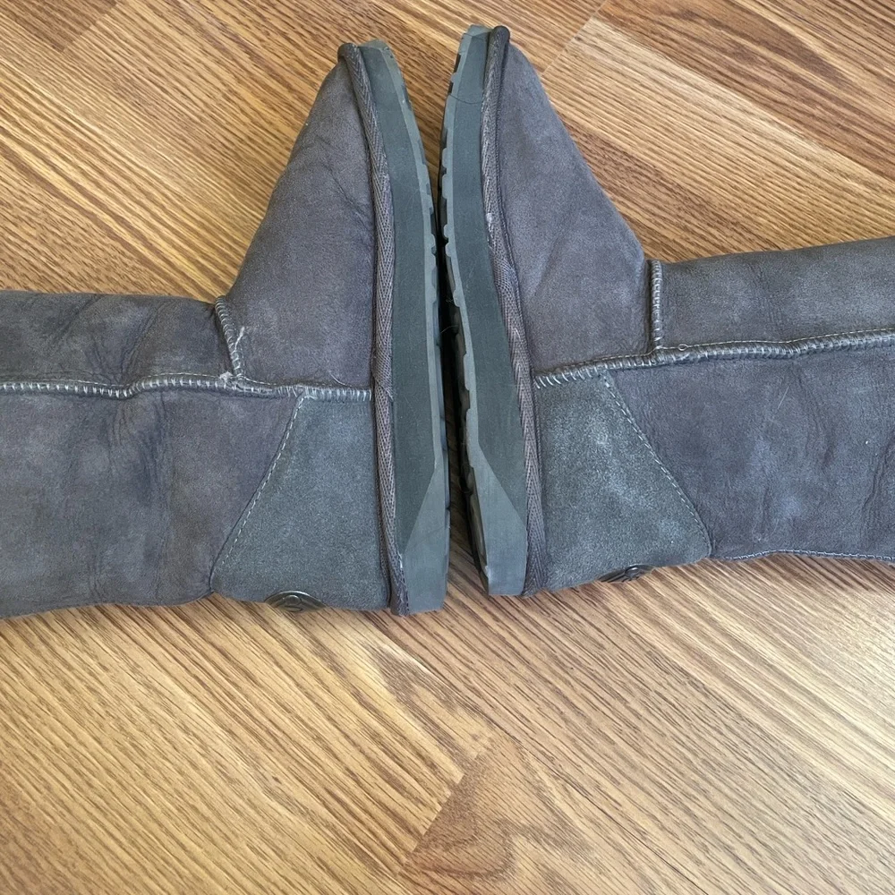 EMU Australia Gray  Women's Suede Waterproof Sheepskin Boots US W 6/ M5